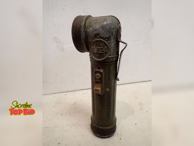 Lot 59-14635 - 1939 WWII TL-122-A Military Flashlight, Working, Brass Body, 90-Degree Head. Est. Value $45.00 to $1...