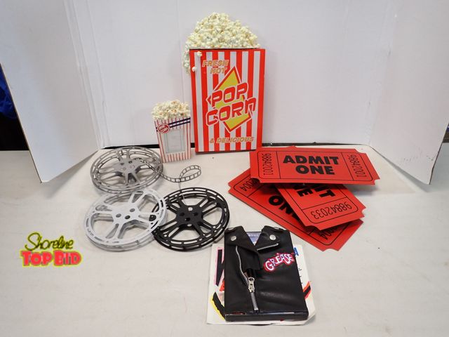 Lot 59-41610 - Movie Room Decor &amp; More