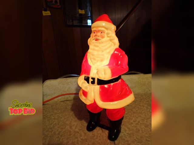 Lot 59-43159 - Rare 1950s 17" Hard Plastic Santa - Blow Mold Style