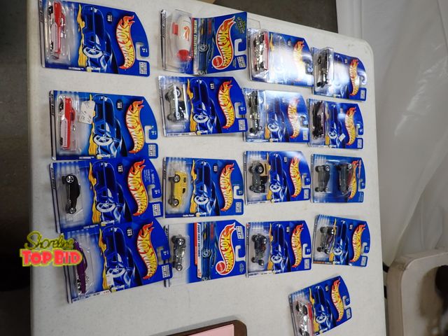 Lot 59-33322 - New Hot Wheel Collectible Cars