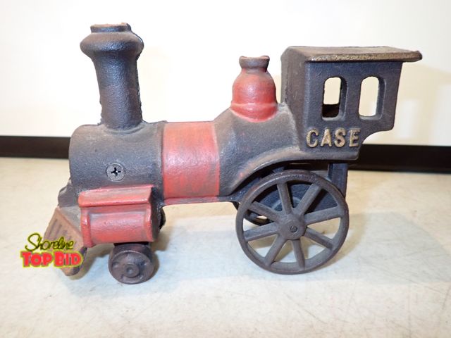 Lot 59-13016 - Vintage Cast Iron Train Engine 7" long