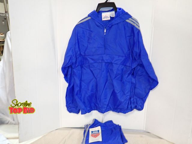 Lot 59-45160 - New Old Stock Vintage from 1980s - 1990s Sports Network 100% Nylon Windbreaker Track Suit Size Mediu...