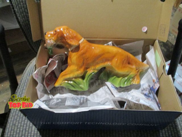 Lot 59-80041 - large hunting dog with duck in mouth ceramic