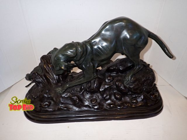 Lot 59-10007 - Bronze Hunting Scene with Dog and Bird French Sculpture