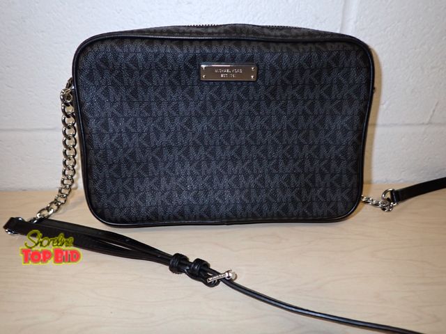 Lot 59-31258 - Michael Kors woman's jet set crossbody black, excellent condition (like new)