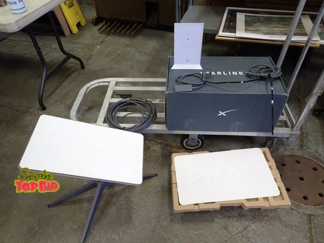 Lot 59-21094 - Starlink V2 Standard Satellite Internet Kit, has Transfer Paperwork