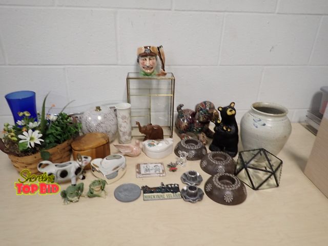 Lot 59-46103 - Home Decor &amp; Collectibles
