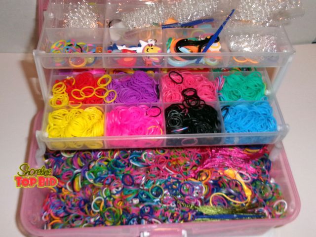 Lot 59-74541 - Full Instacraft Deluxe Rubber Band Bracelet Making Kit with CASE -