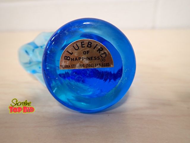 Lot 59-43285 - 2 Vintage Bluebird of happiness figurines, signed Leo Ward  (Mom and baby)