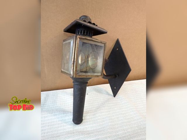 Lot 59-21409 - Ca. 1890-1910 Antique Carriage Lantern for Horse Drawn Buggy, Coaches or Early Autos