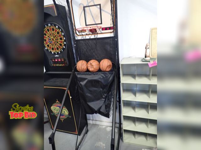 Lot 59-41492 - Harvard home basketball throwing game Working