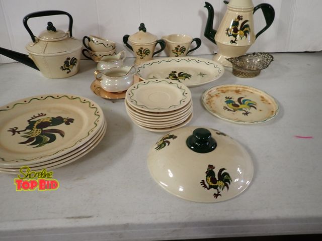 Lot 59-60038 - Vintage Popptrail Plates, Teapot, Cream, Sugar and More