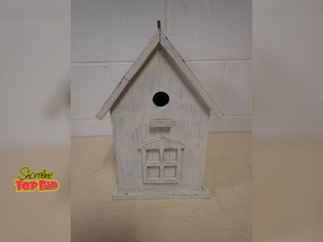 Lot 59-41022 - Wooden Bird House