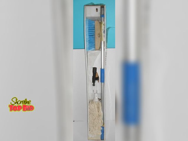 Lot 59-74292 - STAR BRITE Telescoping Deck Brush Extend-A-Brush Boat Cleaning Kit - New