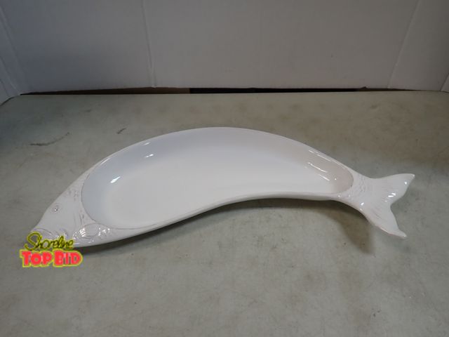 Lot 59-41792 - Blue sky fish serving platter