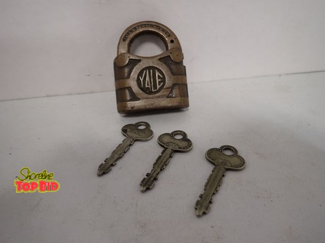 Lot 59-10303 - Solid Brass Antique Yale &amp; Towne Padlock with 3 Keys, Working, Very Rare