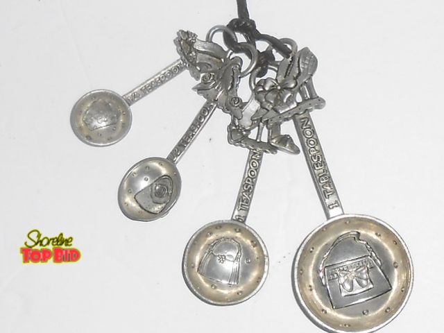 Lot 59-74258 - Set of 4 Vintage Ganz Measuring Spoons 4 Piece Set Purse &amp; Shoe design