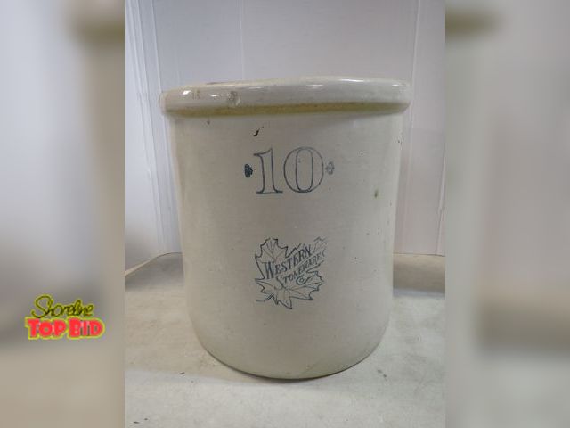 Lot 59-41577 - Vintage 10-Gallon Western Stoneware Crock