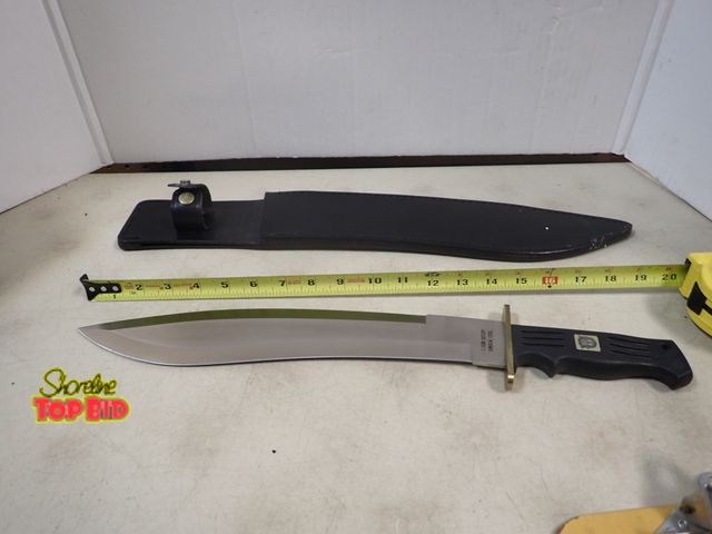 Lot 59-41416 - Surgical Steel Schrade Large Machete Kukri-Style Knife with Sheath 14" Blade, New