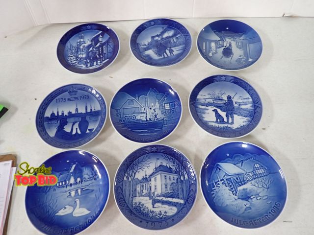 Lot 59-50025 - 9 Bing &amp; Grondahi 1976 Christmas Plates 7"
