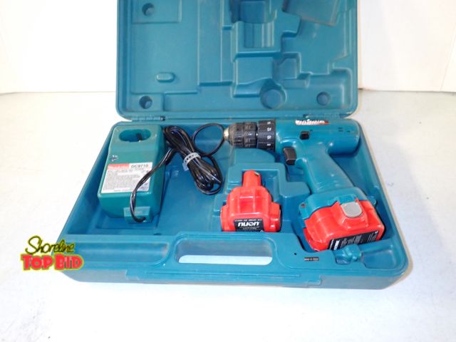 Lot 59-60046 - Makita Vintage 9.6v Cordless Drill Set with 2 Batteries
