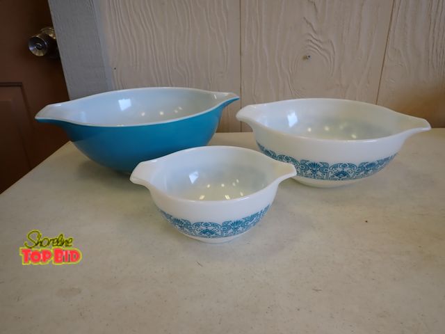 Lot 59-31149 - Vintage Pyrex Cinderella Mixing Bowls, handles, #s: 441, 443, 444, #442 is missing/ Color is Horizon...