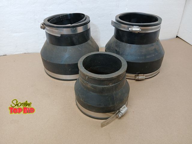 Lot 59-71013 - New Fernco -3 Couplings - Expansion Joint 2 4"-6" Couplings for 4" to 3" - Lot of 3