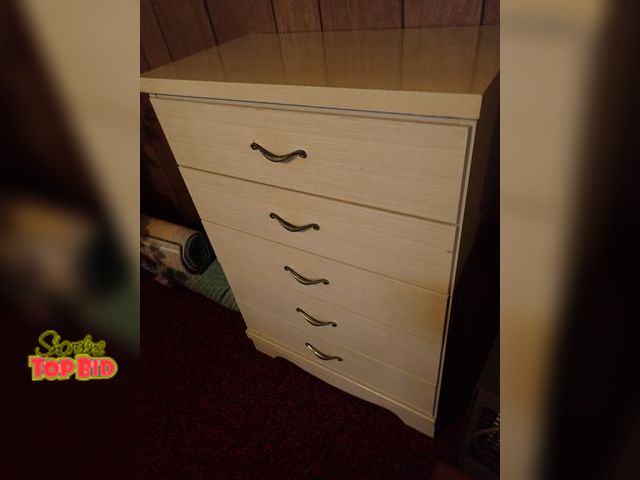 Lot 59-43003 - Mid-Century 5-Drawer Dresser Chest 43" x 30"