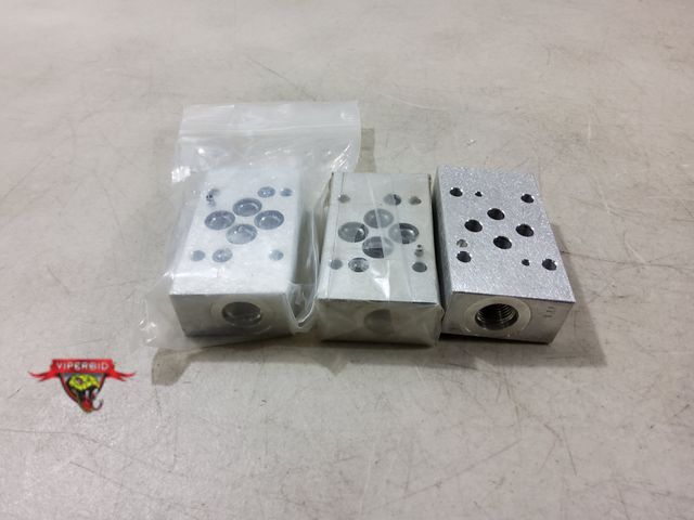 Lot 7-133076 - New! (3) Mason Dynamics manifold blocks. 3-1/8" X 1-3/4" X 1". #MAS1433.