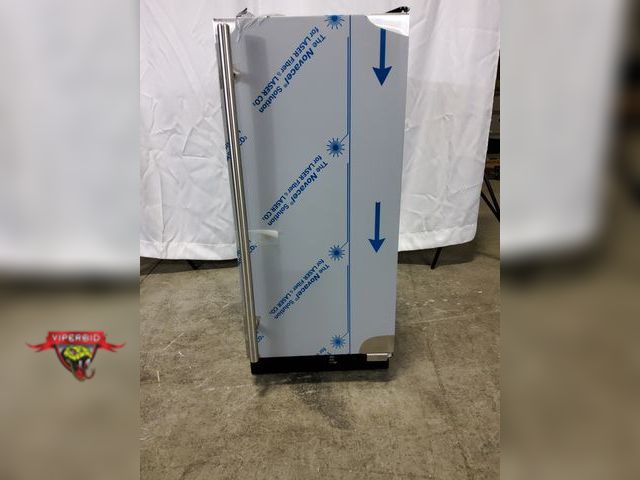 Lot 7-135076 - Marvel MLCP215-SS81A 15"  Built-In Stainless Steel Door Undercounter Clear Ice Machine with 39 lbs. ...