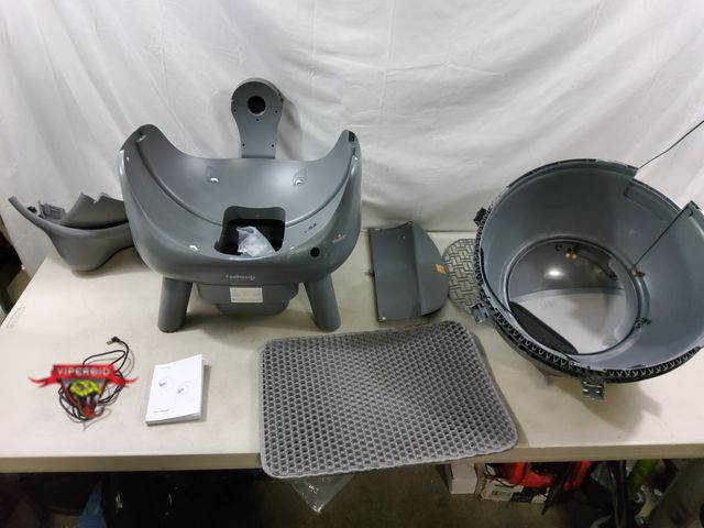 Lot 7-131697 - Automatic cat litter box. Unable to test.