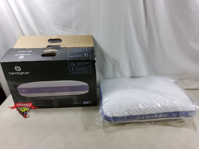 Lot 7-135052 - Retail $100! Bedgear Balance 1.0 Performance Pillow.
