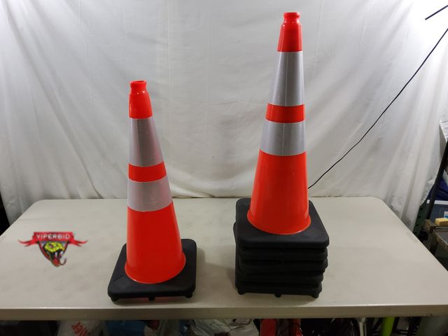 Lot 7-130472 - (6) Safety cones. 28"H.
