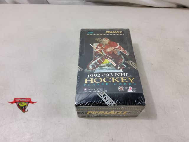 Lot 7-130717 - Sealed! Score Pinnacle 1992-'93 Hockey hobby box. USA Edition. 16 cards per pack. 36 packs.
