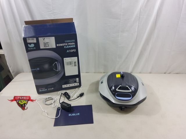 Lot 7-131060 - Bublue cordless robotic pool cleaner. Model Bubot 300P.