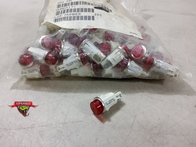 Lot 7-132489 - (100) IDI panel mount indicator lights. Part no. 1050QC1.