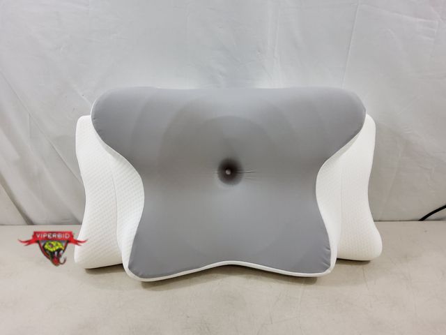 Lot 7-134154 - Cozyplayer ergonomic cervical neck pillow.