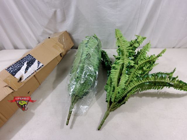 Lot 7-123357 - New! (2) Artificial fern stems. 24"H.