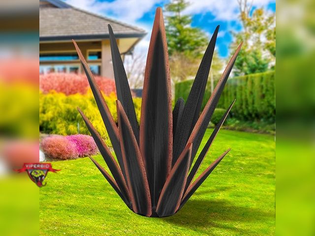 Lot 7-132595 - Kodibo 23.6" Tequila Rustic Metal Yard Art Sculpture.