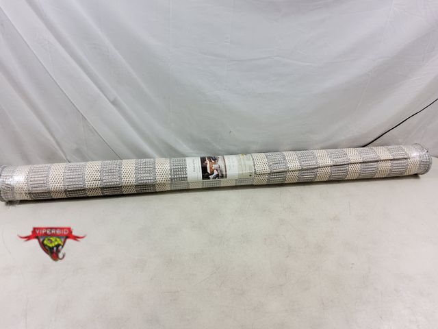 Lot 7-132904 - 5 ft. X 7 ft. Outdoor rug.
