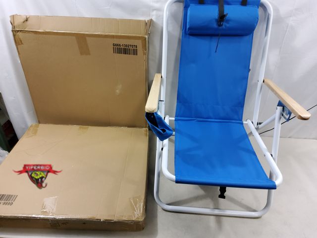 Lot 7-131188 - (2) Beach Chairs.