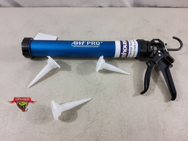 Lot 7-133596 - AWF Pro Sausage caulk gun. Convertible to 20 oz foil pack or 10 oz cartridge.