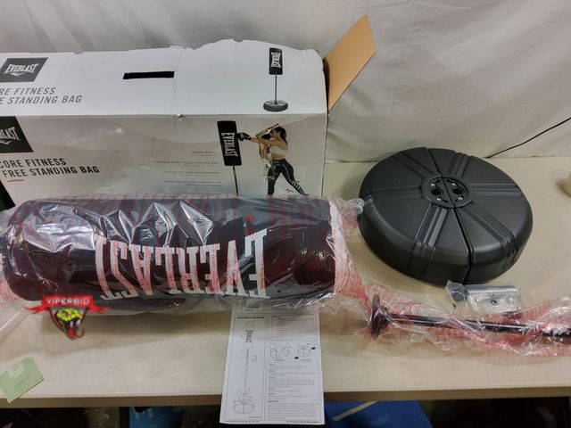 Lot 7-131713 - Everlast core fitness free standing punching bag.