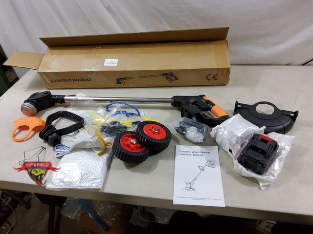 Lot 7-132861 - 21V Cordless weed wacker with 2 batteries and charger. Tested to power on.