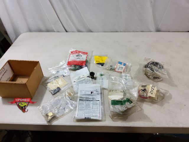 Lot 7-134351 - Lot of miscellaneous industrial parts.