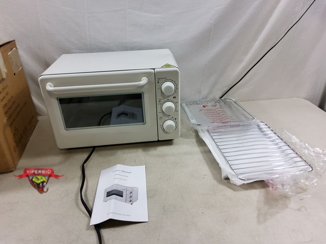 Lot 7-133357 - Novaspark 19 qt. Air Fryer Toaster Oven Combo. Model GR18CCL. 12.4"D x 16.8"W x 11.1"H