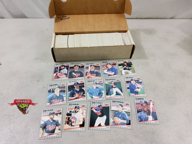 Lot 7-131677 - '89 Fleer Baseball Set. #1-660.