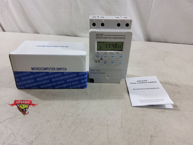 Lot 7-133732 - KG316T time control switch.