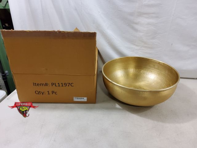 Lot 7-130666 - Serene Spaces Living 16" Handcrafted bowl. Ideal for Catchall, Flower, Fruit Display, or Candy Bowl.