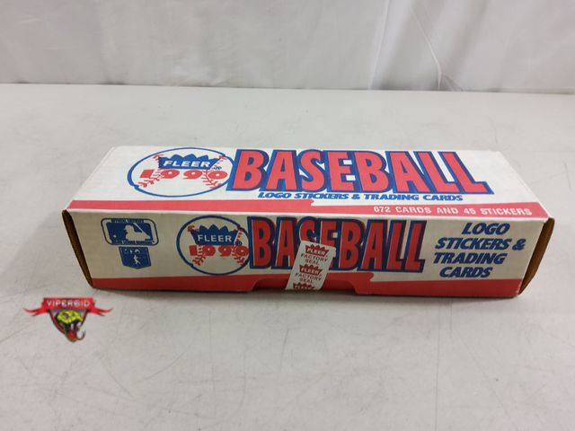 Lot 7-123613 - Factory seal - 1990 Fleer Baseball factory set.